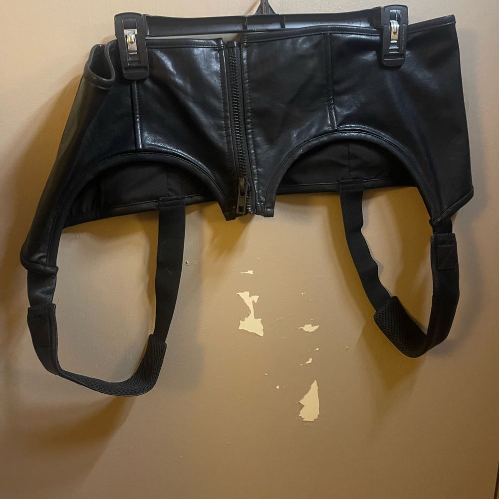 POSTER GIRL Black Pleather Underbust corset